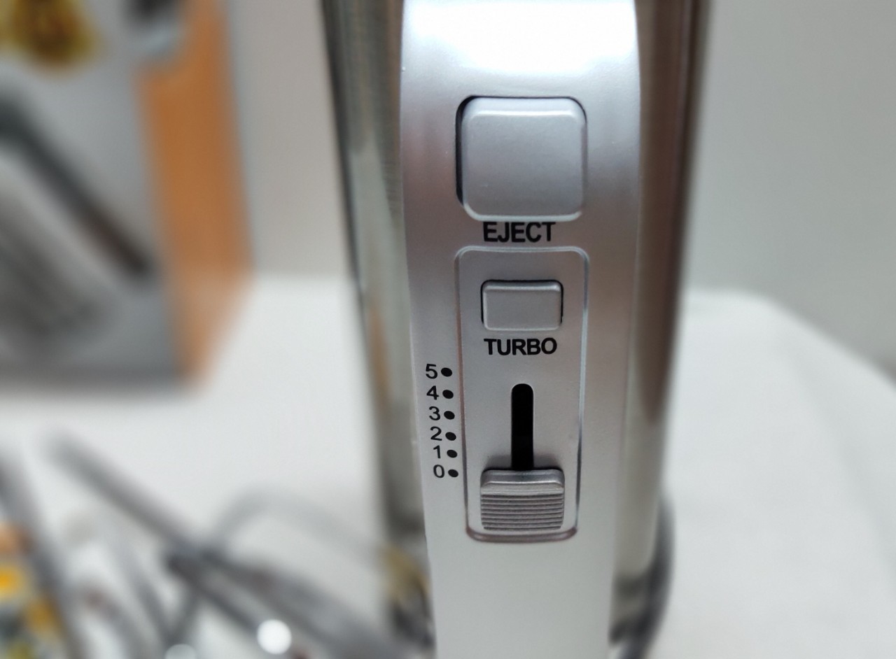 Máy đánh trứng Goldsun GHM4640